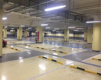上海聯華超市地下停車場劃線施工